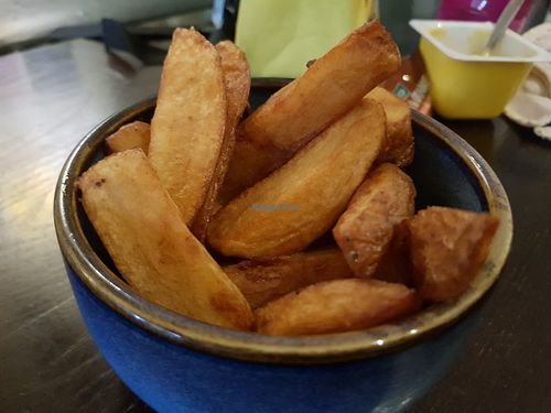 Chunky chips at The Cluny in Newcastle Upon Tyne
