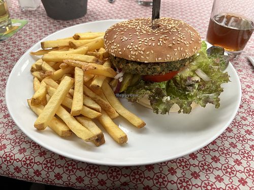 Veganer Burger  at Ratsstube in Ruedesheim Am Rhein