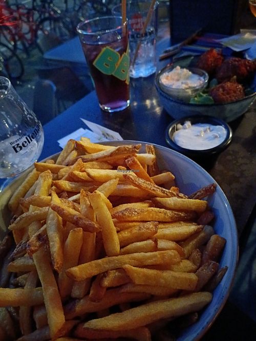 Chips and lentils croquettes at La Griffe in Lille