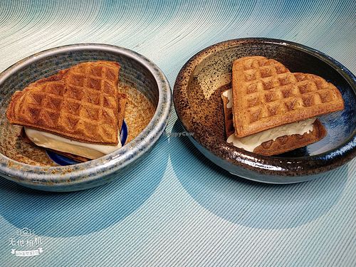 Sandwich ice cream at Analogue Initiative in Central Singapore