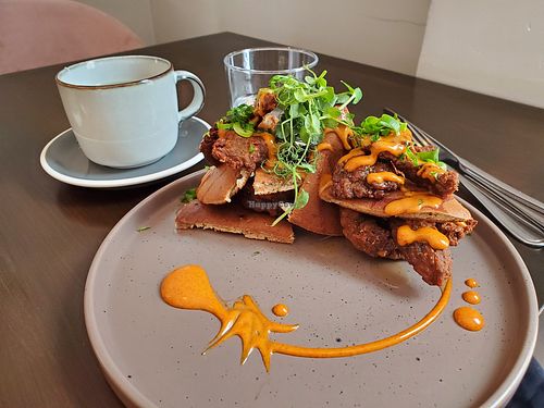 ChKn & Waffles at SAUG.E cuisine végane in Sherbrooke