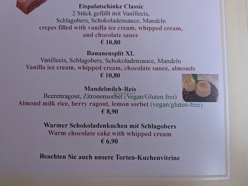 Vegan dessert at Café Derbl in Hallstatt