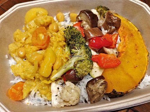 STAND UR GROUND (Ayurvedic Combo)
Blue pea basmati rice, cauliflower chickpea coconut yellow curry, paprika spiced pumpkin, roasted vegetables at Ahimsa Sanctuary in Central Singapore