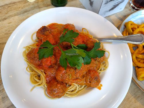 Spaghetti mit veganen Hackbällchen at Glashaus in Bad Schoenborn