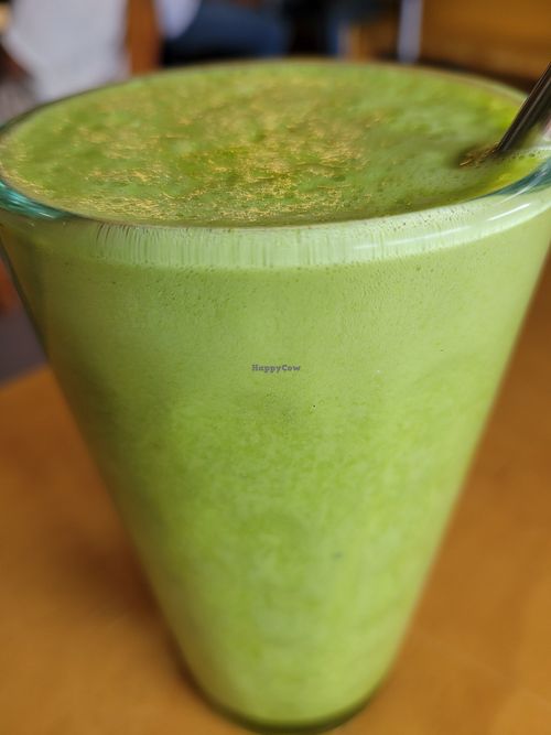 Green juice at El Buho Vegetariano in San Jose