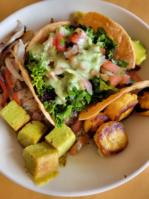 Typical bowl at El Buho Vegetariano in San Jose