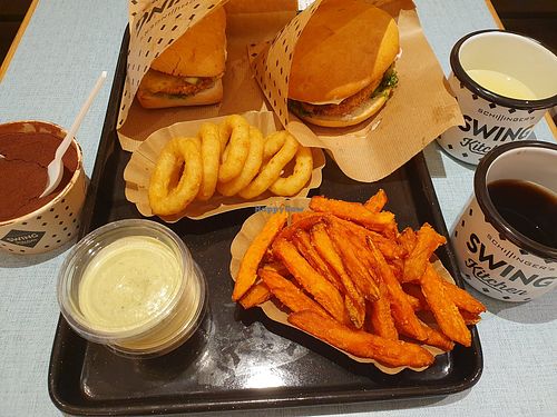 Pink Edgy + Vienna Burger + sweet potatoes + onion rings + beverages + sauces + tiramisu at Swing Kitchen in Innsbruck