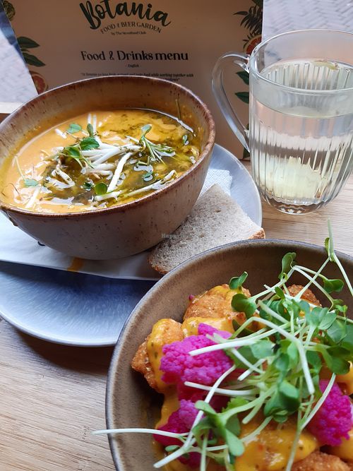 Vegan pumpkin soup and crispy caulifower at Botania in Utrecht
