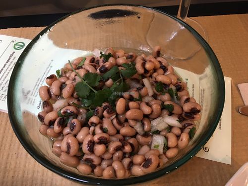 Black eyed peas with coriander salad at Fangas Veg in Coimbra