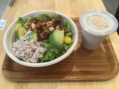 Mexican salad with soy meat and avocado at High Five Salad - Oku Kagurazaka in Tokyo