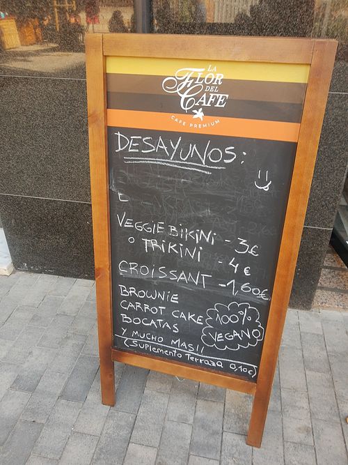 Breakfast board at Vida Cafe in Barcelona