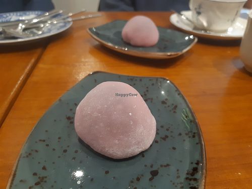 Strawberry mochis at Teapots in Madrid