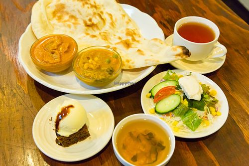 Namaste Lunch 741yen(+tax)
 
2 types of curry
today’s soup
salad
plane nan
rice
drink　
today’s sweets 
  at Shama Vegetarian Indian Restaurant in Osaka