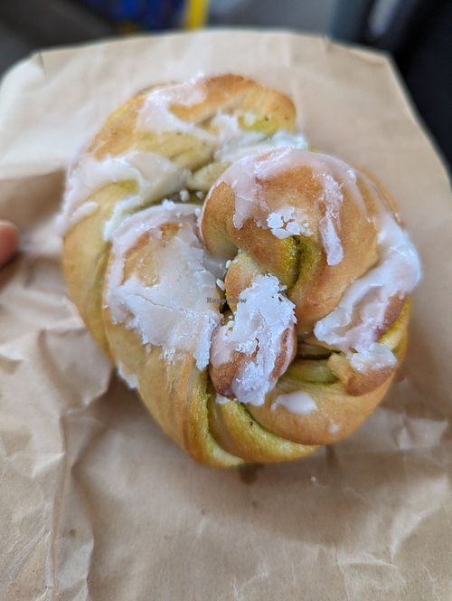 pistachio bun at Lundgrens Bageri in Oesterfaernebo