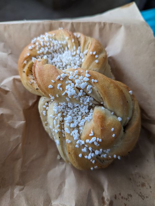 cardamom bun at Lundgrens Bageri in Oesterfaernebo