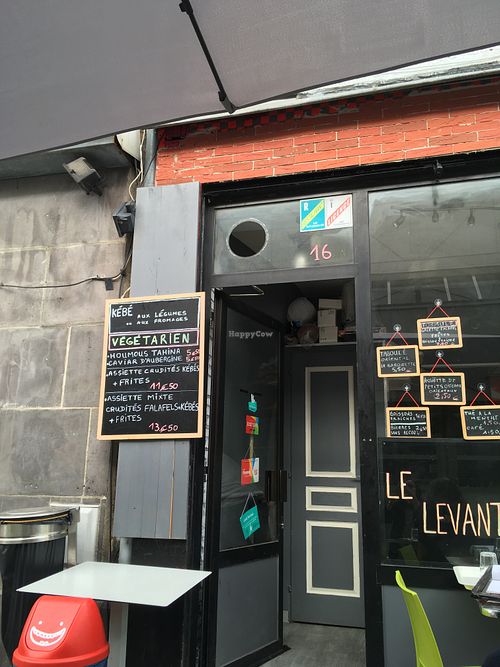 Restaurant front at Le Levantin in Clermont-ferrand