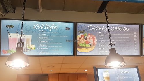 100% vegan smoothie and ive cream cups at Lody Daktyl Cafe in Gdansk