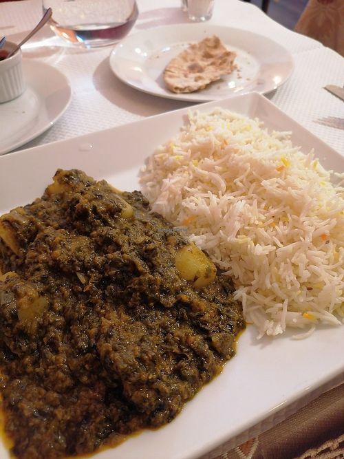 Épinard, pomme de terre et riz.  #Veganuary at Le Rajhastan in Saint-malo