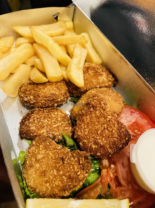 Vegan nuggets at Gyros House in Kalampaka