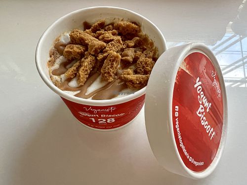 Yoghurt Biscoff #Veganuary at Veganisto in Bangkok