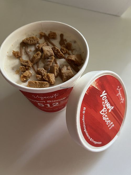 Yoghurt Biscoff  at Veganisto in Bangkok