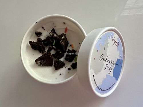 Cookies & cream  at Veganisto in Bangkok