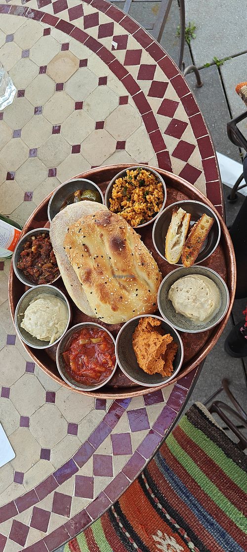 Meze made vegan on request at Bona'me in Cologne