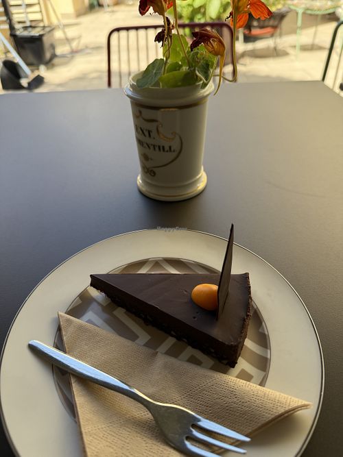 vegan cake  at L‘ Insalatina in Merano