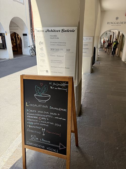 sign  at L‘ Insalatina in Merano