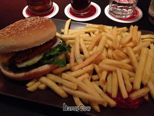 BBQ burger with fries at Dada in Regensburg