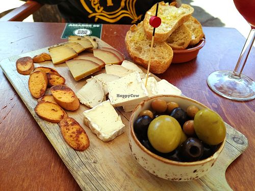 Vegan cheese platter at Amarre Marina in Barcelona