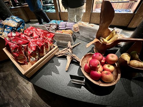 apples & vegan crisps  at Europa Park - Jack's DELI in Rust