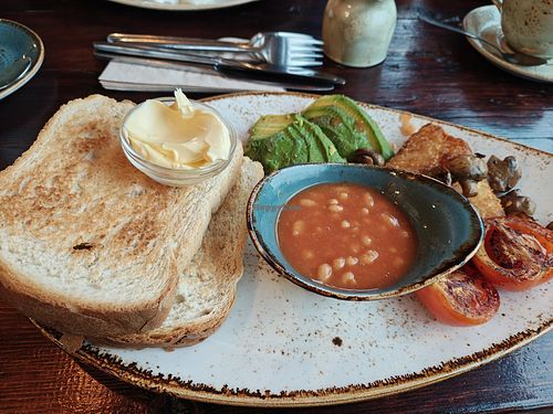 Vegan breakfast - I subbed vegan sausages for avocado and had the hash browns as extra at Copper Cogs in Long Eaton