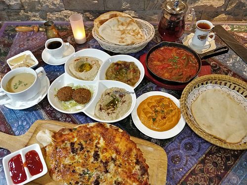 A sumptuous dinner with fellow HappyCow ambassador Veggiexplorer at Beirut Grill in Central Singapore