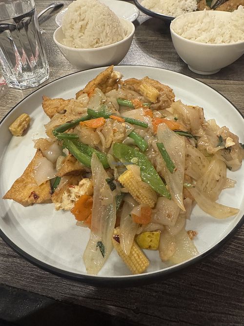 Drunken noodle with veggies and tofu and no egg    at Tom Yum Koong in Medford