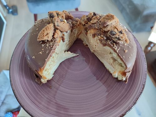 Peanut 🥜 butter chocolate 🍫 at Bungnuts vegan Doughnuts. in Barcelona