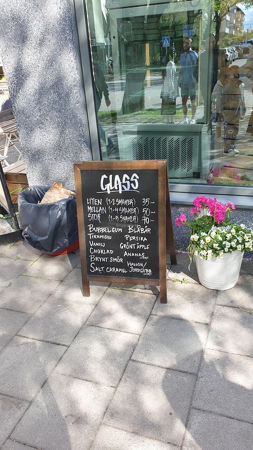 Ice creams at Kosterheds Konditori in Solna