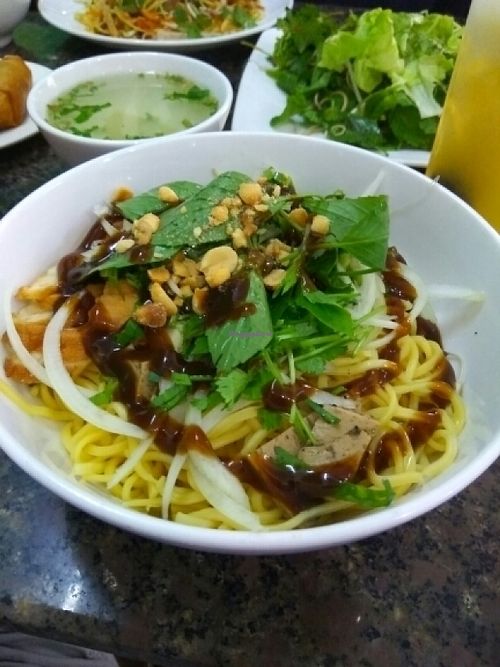 'Ham' Yellow Noodles at Ngoc Chi in Da Nang
