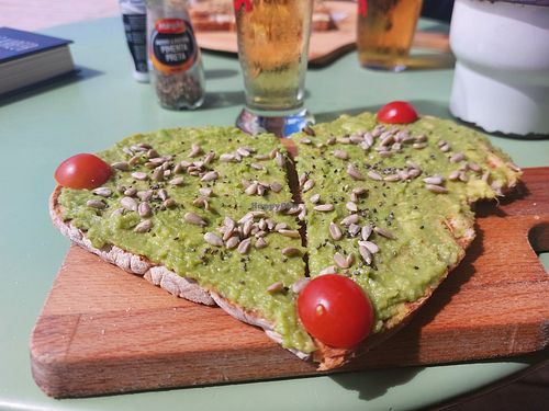 Tosta de abacate at Costa In in Costa Da Caparica