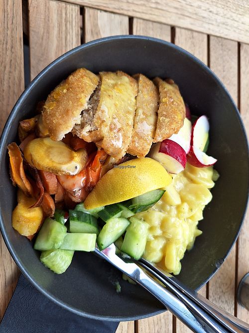 Vegan Schnitzel bowl at Make in Dusseldorf