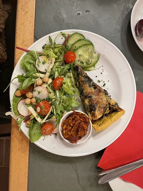 Quiche mit Spinat und Seidentofu  at Café Füchsen in Erfurt