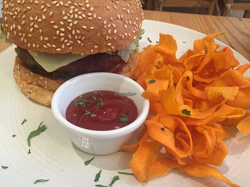 Delicious 'Avocado Burger' at Avocado in Athens