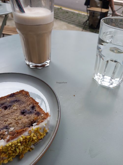 Blueberry cake and chai latte at Hono Coffee House in Grenoble