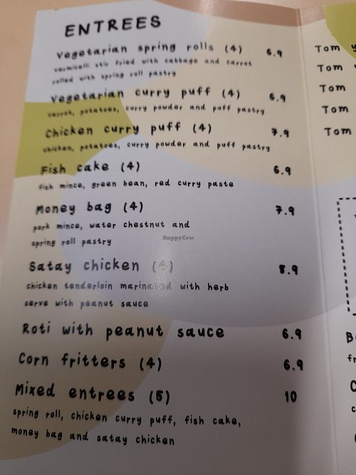 Curry puffs and corn fritters are vegan at Kaow Thai in Warwick