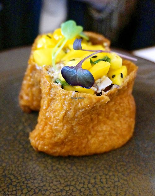 Inari Mango-Tuna (Autumn 2022 Menu) at brEAThe Restaurant | Sushi végétal à Paris in Paris