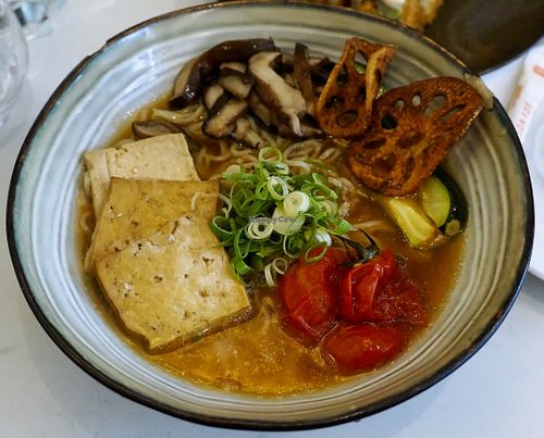 Cold Ramen at brEAThe Restaurant | Sushi végétal à Paris in Paris