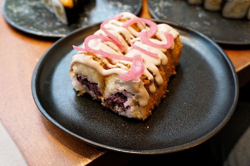 Crispy Kimchi at brEAThe Restaurant | Sushi végétal à Paris in Paris