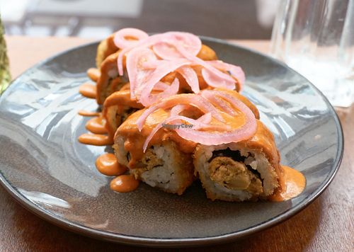 Crispy Poivron & Saté at brEAThe Restaurant | Sushi végétal à Paris in Paris