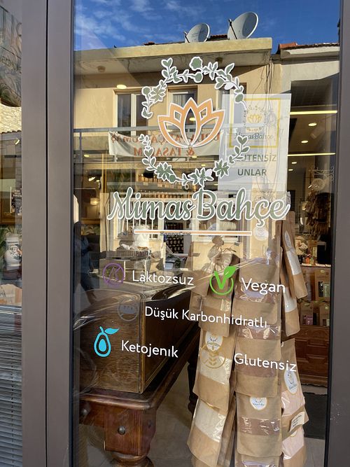 Window with clear markings at Mimas Bahçe in Urla