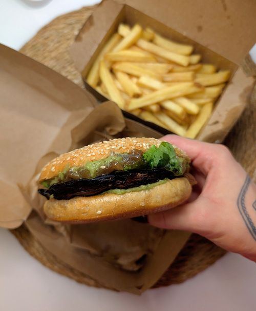  at Burger Bros in Vienna